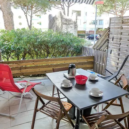 Port Gaa«tan Apartman